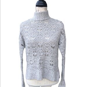 American Eagle Cable knit sweater size xs